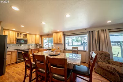 39903 Mertz Dr SE, Stayton, OR 97383 - Photo 13