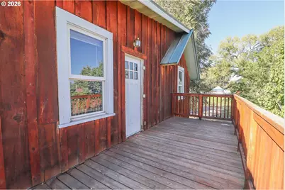 305 E Adams St, Burns, OR 97720 - Photo 25