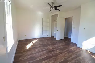 305 E Adams St, Burns, OR 97720 - Photo 11