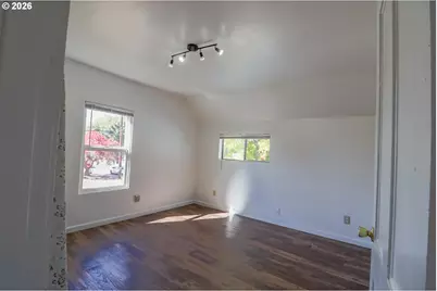 305 E Adams St, Burns, OR 97720 - Photo 17