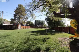 305 E Adams St, Burns, OR 97720 - Photo 27