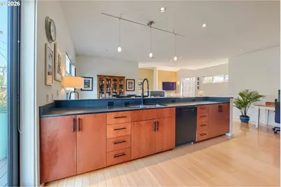 4412 S Corbett Ave #North, Portland, OR 97239 - Photo 13