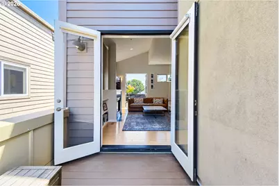 4412 S Corbett Ave #North, Portland, OR 97239 - Photo 27