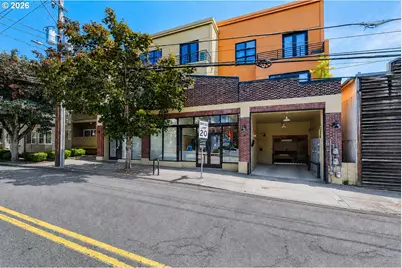 4412 S Corbett Ave #North, Portland, OR 97239 - Photo 1