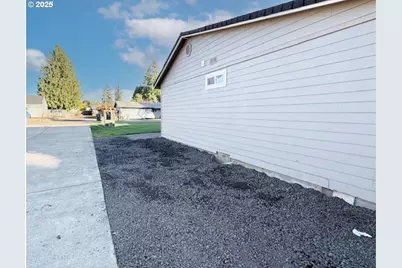 2364 E Irwin Way, Eugene, OR 97402 - Photo 21