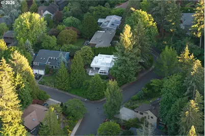 2030 SW Broadleaf Dr, Portland, OR 97219 - Photo 47