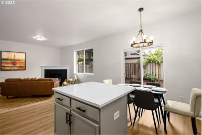 7544 NE Catherine Ct, Hillsboro, OR 97124 - Photo 11