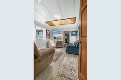 1909 NE 20th St, Lincoln City, OR 97367 - Photo 3