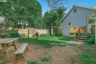1909 NE 20th St, Lincoln City, OR 97367 - Photo 29