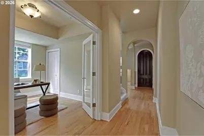 4574 NW Dresden Pl, Portland, OR 97229 - Photo 3