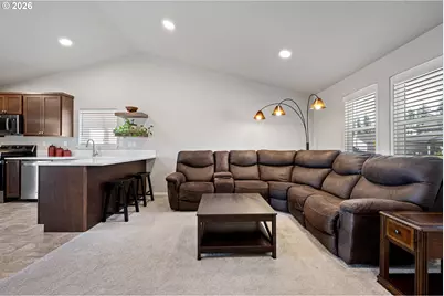5105 Holly St, Springfield, OR 97478 - Photo 5