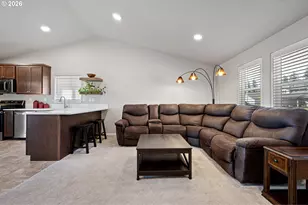 5105 Holly St, Springfield, OR 97478 - Photo 5