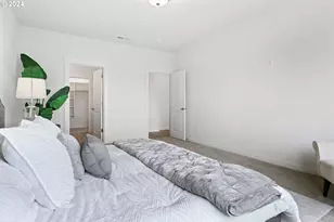 9344 Glory Ct, Salem, OR 97305 - Photo 13
