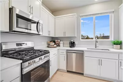 5705 Edward Ct SE, Albany, OR 97322 - Photo 11