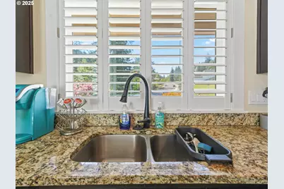 924 Park St, Sweet Home, OR 97386 - Photo 17