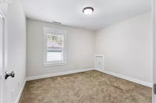 924 Park Street, Sweet Home, OR 97386 - Photo 15