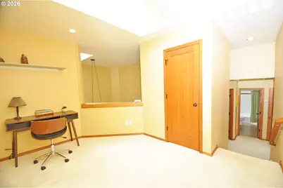 6431 SW Dolph Dr, Portland, OR 97219 - Photo 31