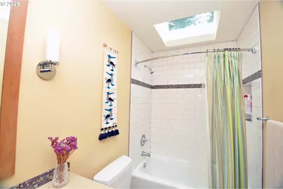 6431 SW Dolph Dr, Portland, OR 97219 - Photo 25