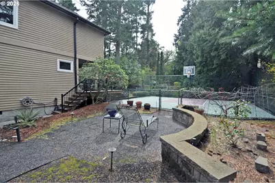 6431 SW Dolph Dr, Portland, OR 97219 - Photo 37