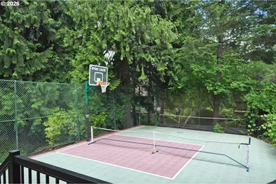 6431 SW Dolph Dr, Portland, OR 97219 - Photo 31
