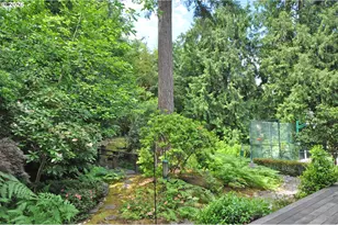 6431 SW Dolph Dr, Portland, OR 97219 - Photo 35