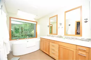 6431 SW Dolph Dr, Portland, OR 97219 - Photo 21