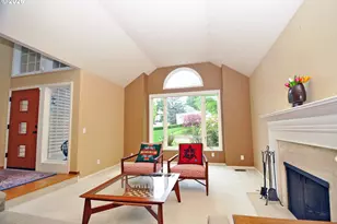 6431 SW Dolph Dr, Portland, OR 97219 - Photo 3