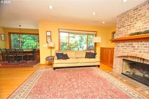 6431 SW Dolph Dr, Portland, OR 97219 - Photo 11