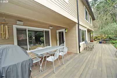 6431 SW Dolph Dr, Portland, OR 97219 - Photo 13
