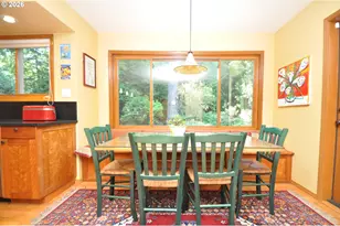 6431 SW Dolph Dr, Portland, OR 97219 - Photo 7