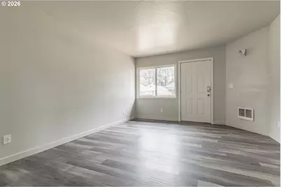 820 N 1st Ave, Kelso, WA 98626 - Photo 3