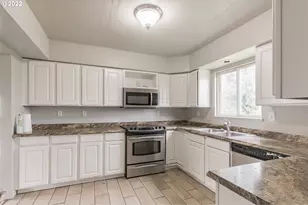 820 N 1st Ave, Kelso, WA 98626 - Photo 17