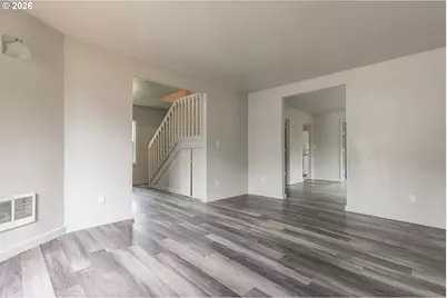 820 N 1st Ave, Kelso, WA 98626 - Photo 5
