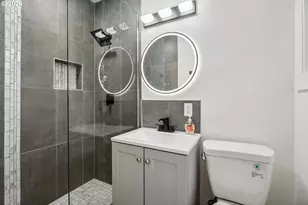 1018 SE 164th Ave, Portland, OR 97233 - Photo 21