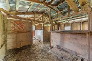 221 Oakview Dr, Roseburg, OR 97471 - Photo 41