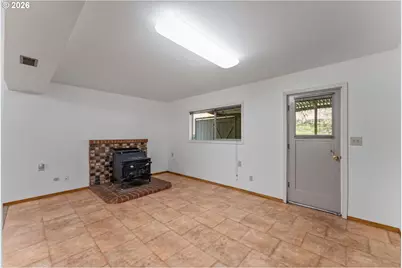 221 Oakview Dr, Roseburg, OR 97471 - Photo 29