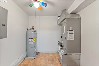 221 Oakview Dr, Roseburg, OR 97471 - Photo 31