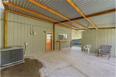 221 Oakview Dr, Roseburg, OR 97471 - Photo 35