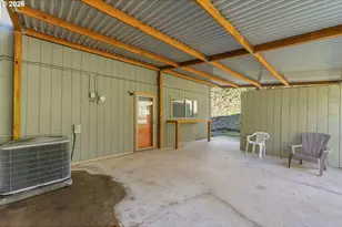 221 Oakview Dr, Roseburg, OR 97471 - Photo 35