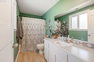 1146 SW James Ct, Dundee, OR 97115 - Photo 17