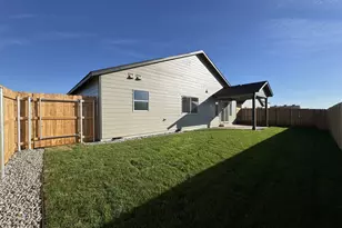 894 E Maple Brook Ave, Hermiston, OR 97838 - Photo 17