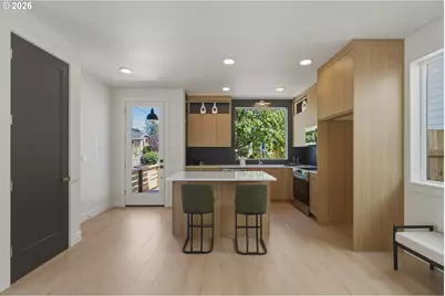 2833 NE 62nd Ave, Portland, OR 97213 - Photo 5