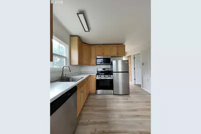 911 Jq Adams St, Oregon City, OR 97045 - Photo 9