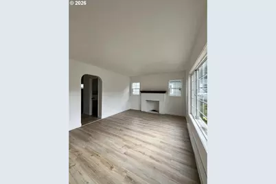 911 Jq Adams St, Oregon City, OR 97045 - Photo 3