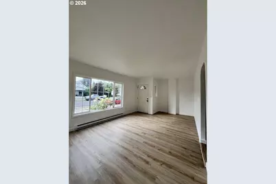 911 Jq Adams St, Oregon City, OR 97045 - Photo 5