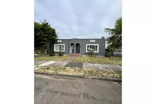 911 Jq Adams St, Oregon City, OR 97045 - Photo 1