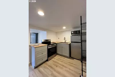 911 Jq Adams St, Oregon City, OR 97045 - Photo 17