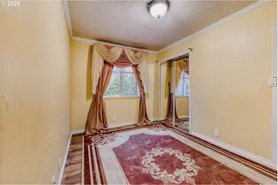 8426 NE Wygant St, Portland, OR 97220 - Photo 9