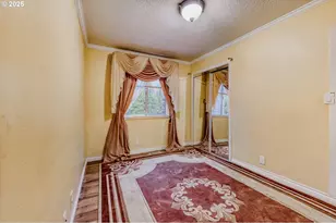 8426 NE Wygant St, Portland, OR 97220 - Photo 9