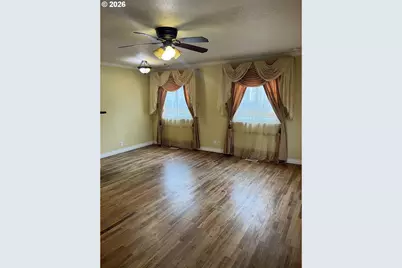 8426 NE Wygant St, Portland, OR 97220 - Photo 3